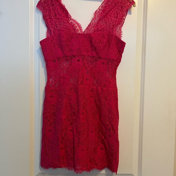 Bcbgmaxazria Lace pink mini cocktail dress. Size 4. Great condition. - Picture 2 of 4
